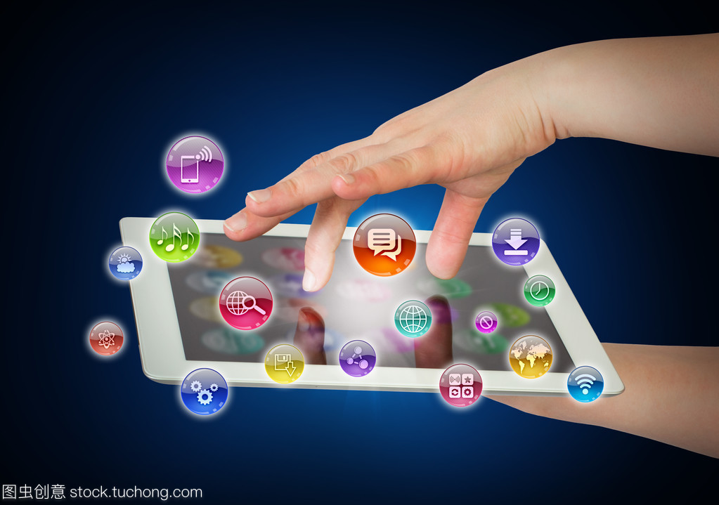 手牽平板電腦 軟件開發(fā)的新趨勢與挑戰(zhàn)